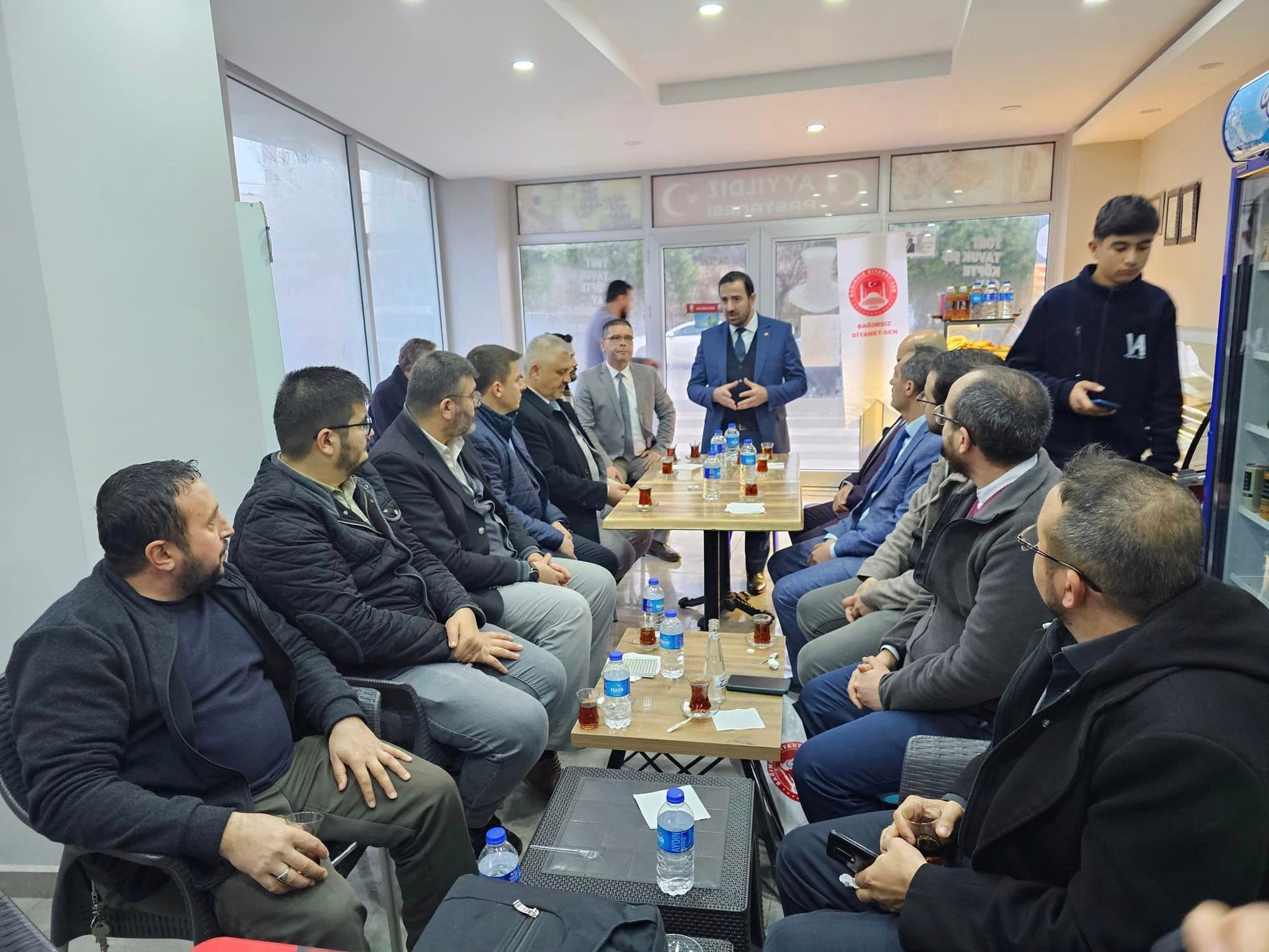 KATILIMLAR SÜRÜYOR BAĞIMSIZ DİYANET-SEN BÜYÜYOR.