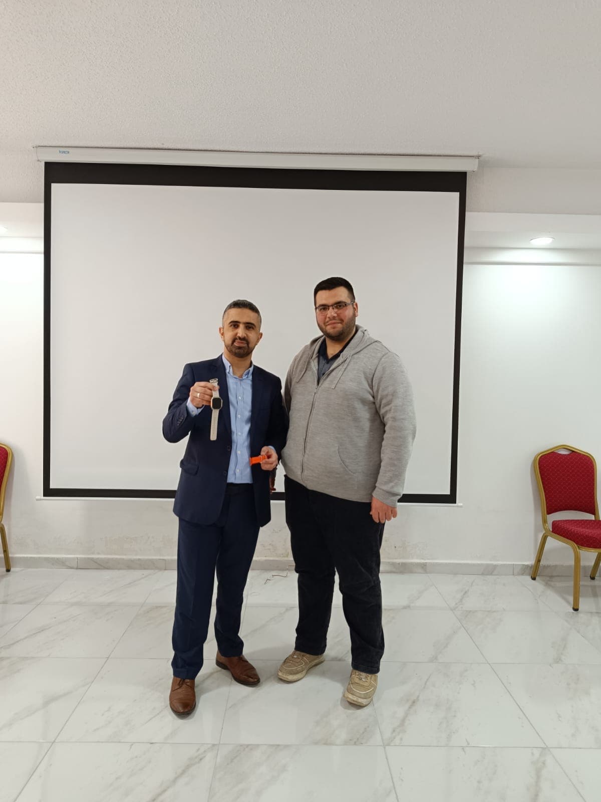 AKILLI SAAT HEDİYELERİMİZ ÜYELERİMİZE ULAŞTIRIYORUZ.