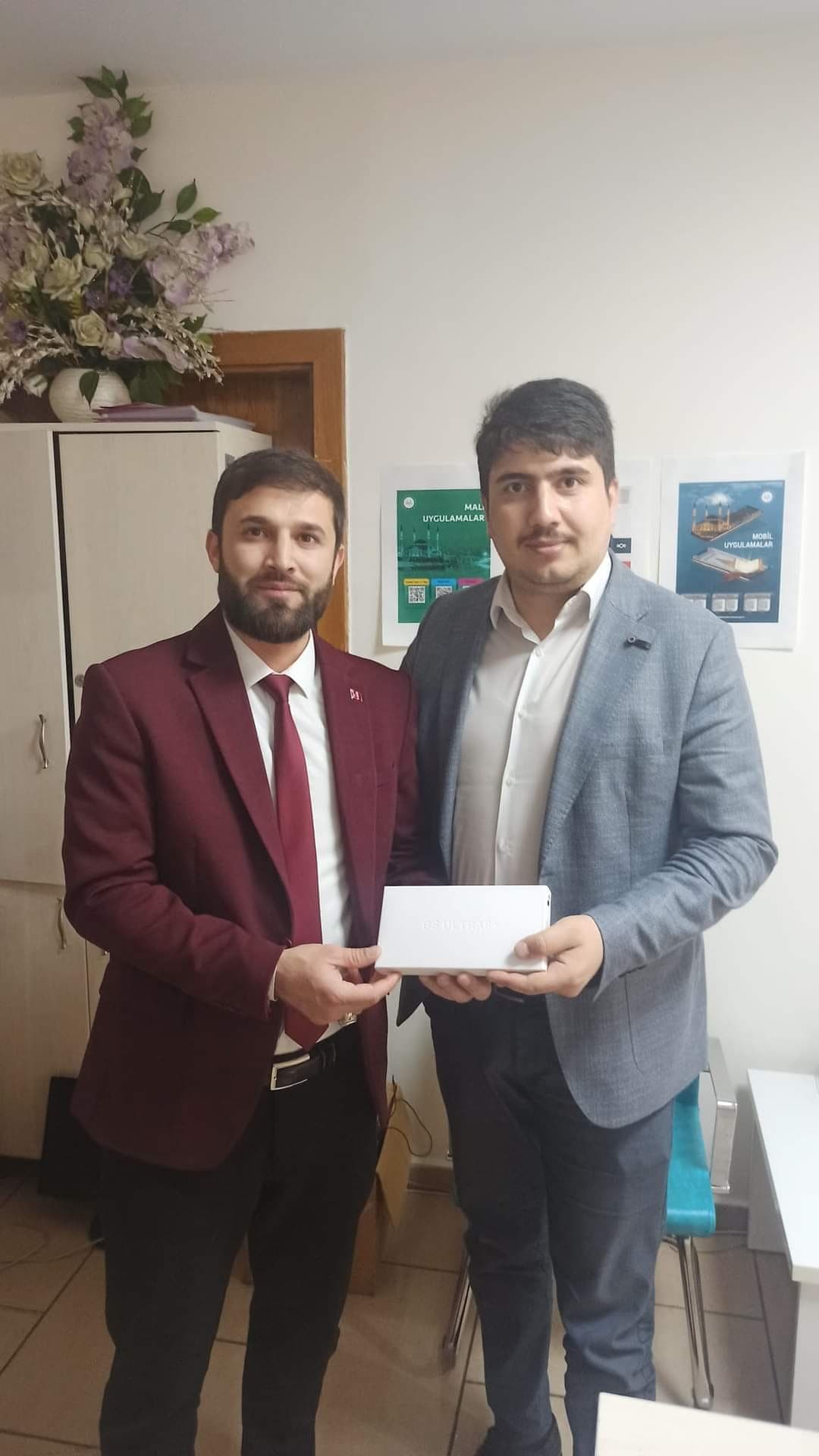 AKILLI SAAT HEDİYELERİMİZ ÜYELERİMİZE ULAŞTIRIYORUZ.